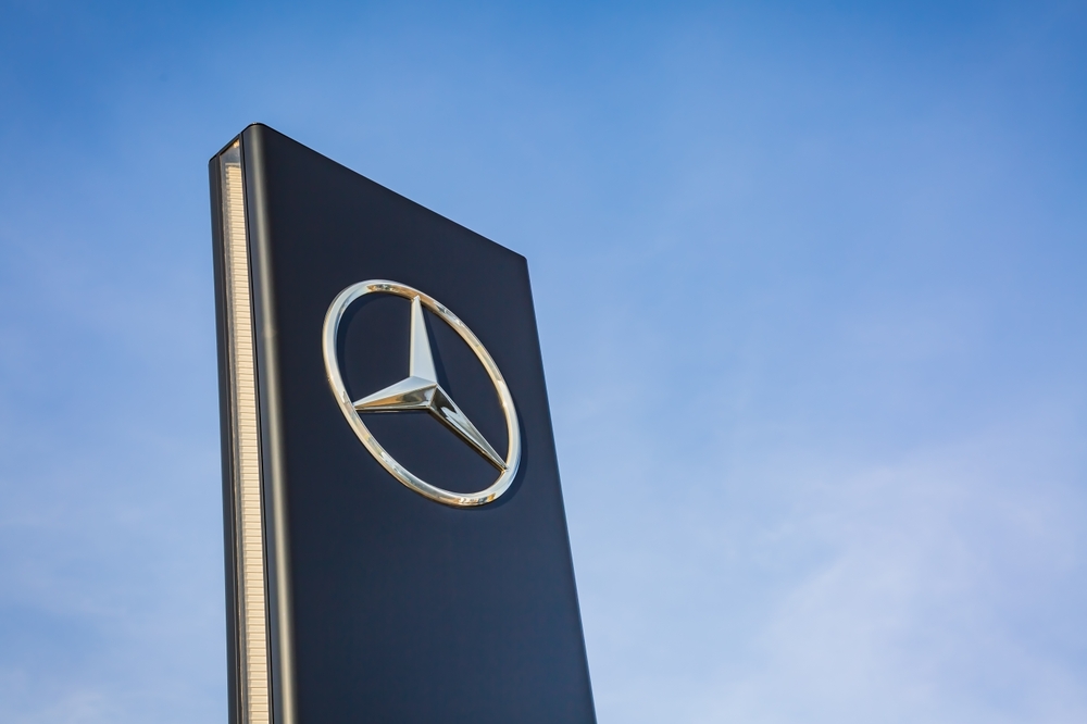 Mercedes-Benz star signage – Miranda Auto Body Sydney authorised repairer